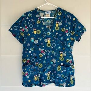SB Scrubs Medium Scrub Nurses Uniform Top Blue Owls Flowers Pockets Medical Top